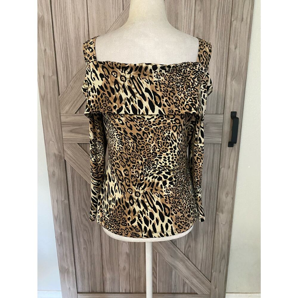 Clara S. Animal print top size extra small